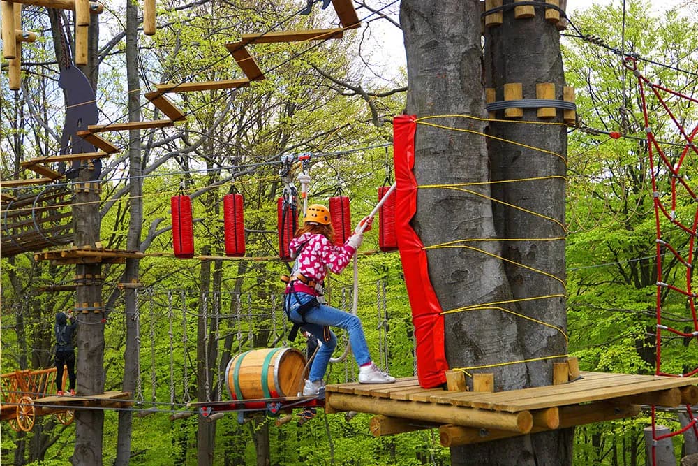 Park linowy Krynica - emocjonujące atrakcje dla całej rodziny