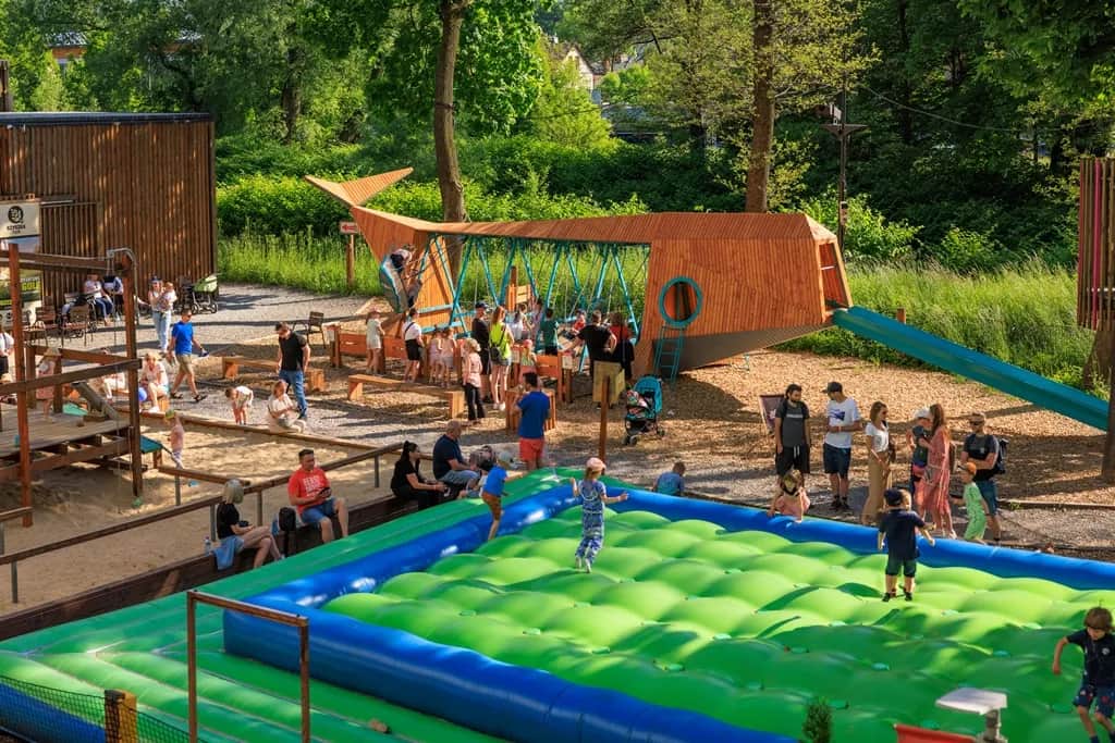 Park linowy w Deche – sprawdź atrakcje, ceny i bezpieczeństwo