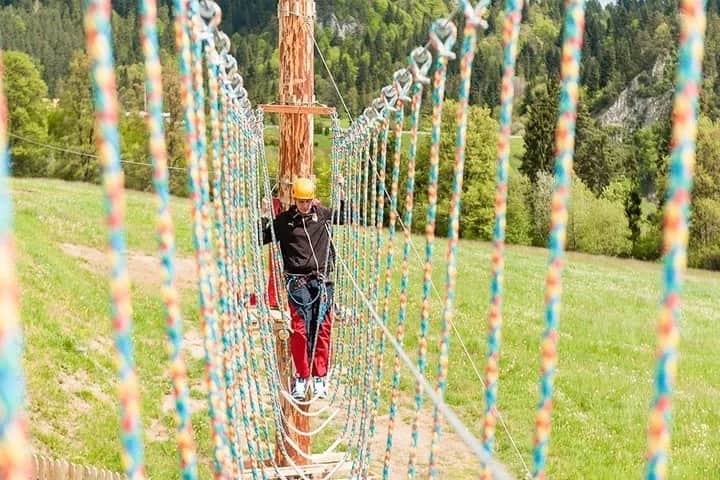 Najlepsze parki linowe w okolicy Czaplinka – sprawdź atrakcje blisko siebie