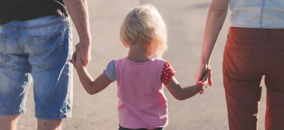 Kiedy ojciec nie może odebrać dziecka z przedszkola? Sprawdź, dlaczego