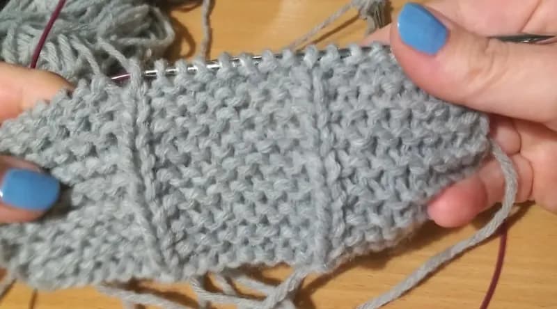 Jak zrobic buciki na drutach dla dziecka – łatwy wzór krok po kroku