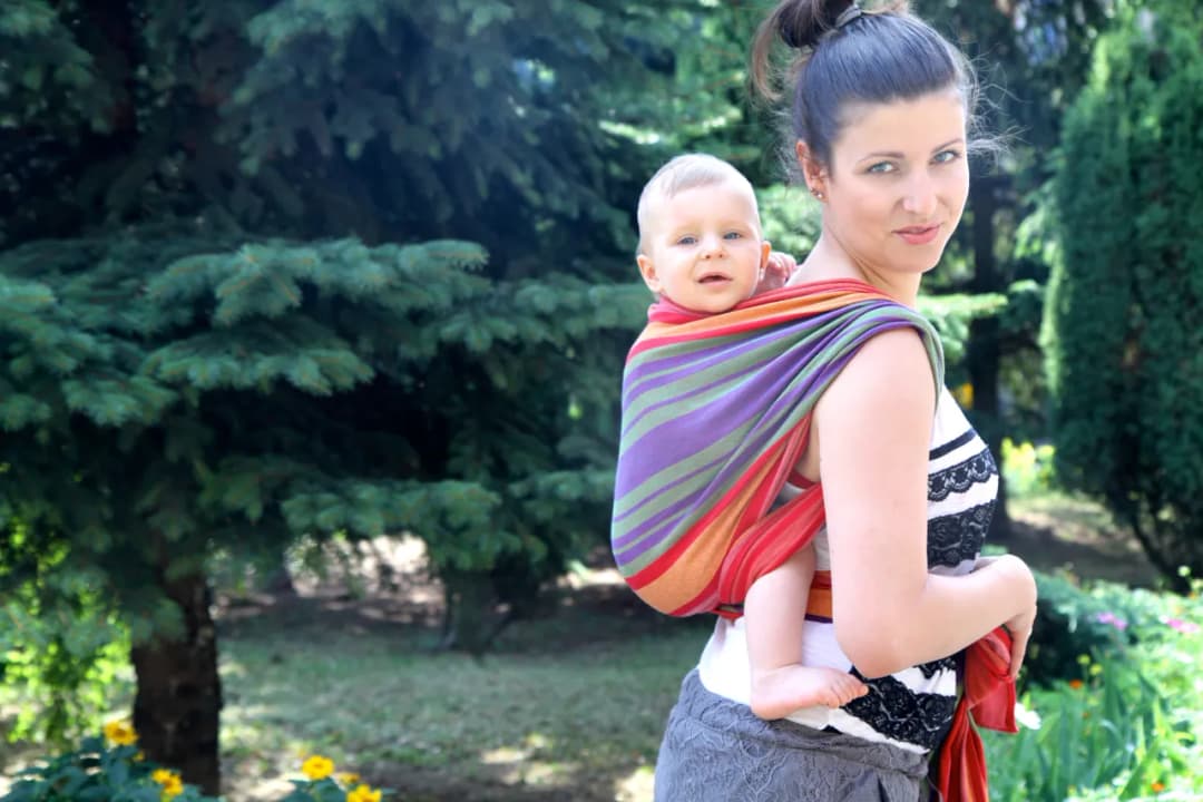 Jak wiazać chustę z dzieckiem - proste metody i bezpieczeństwo