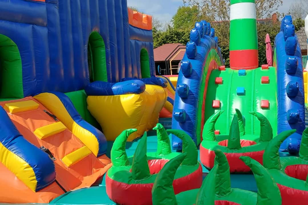 Małpi gaj do sali zabaw – klucz do rozwoju dzieci i bezpiecznej zabawy