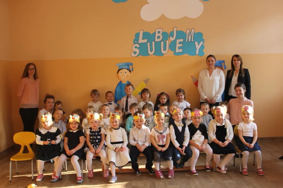 Jak ubrać dziecko na pasowanie przedszkolaka, by czuło się komfortowo?