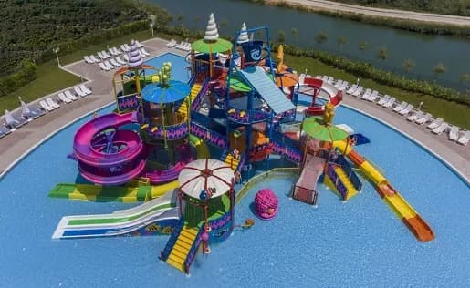 Gdzie z dzieckiem do Turcji? Odkryj rodzinne atrakcje i hotele