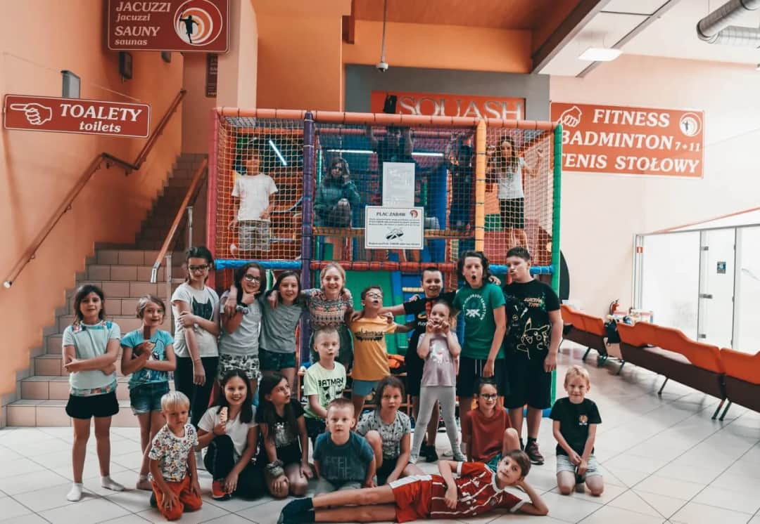 Najlepsze małpi gaj w Wrocław – gdzie dzieci mogą się bawić bezpiecznie