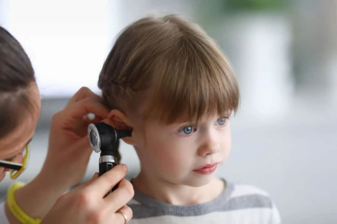 Czy dziecko z zapaleniem ucha może chodzić do przedszkola bez ryzyka?